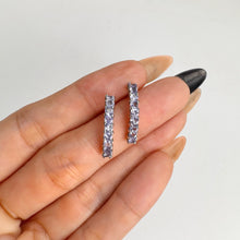 Load image into Gallery viewer, 2.5 mm. Round Cut Blue Violet Tanzanite Cluster Earrings