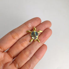 Load image into Gallery viewer, Mother of Pearl Turtle Pendant