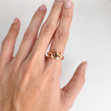Load image into Gallery viewer, 4 mm. Round Cut Green Tanzanian Sapphire Open Leaf Ring