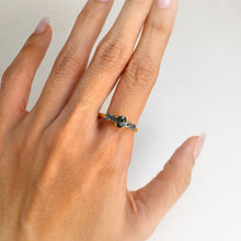 Load image into Gallery viewer, 4 x 6 mm. Oval Cut Green and Blue Thai Sapphire Cluster Ring

