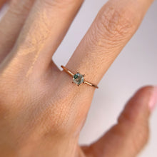 Load image into Gallery viewer, 4 mm. Round Cut Green Moss Agate Ring
